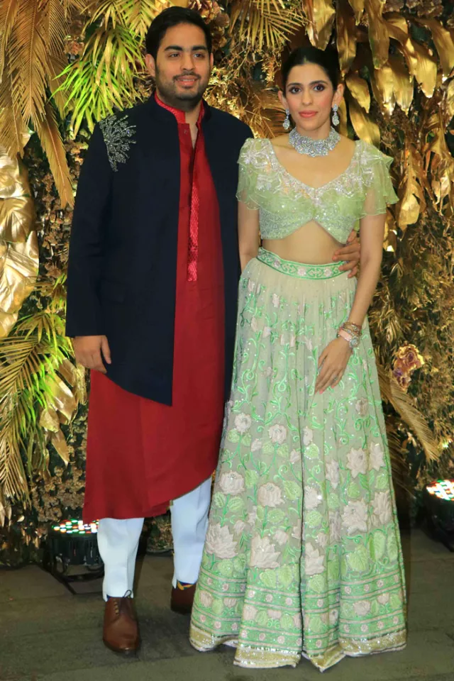 Akash Ambani And Shloka Mehta's Traditional Ensembles Redefine Style ...