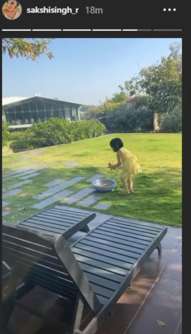 Mahendra Singh Dhoni S Daughter Ziva Dhoni Plays With Her Pooch In These Super Cute Videos