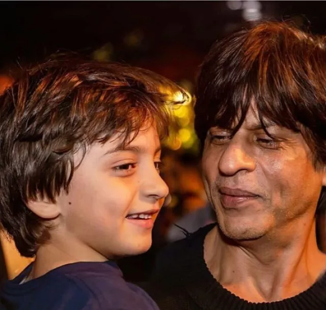 Amitabh Bachchan's Reply To Shah Rukh Choosing AbRam and Aaradhya