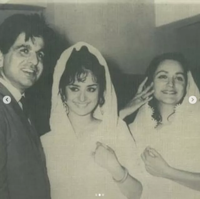 Dilip Kumar's Rare Picture With Mother-In-Law, Naseem Banu And Wife ...