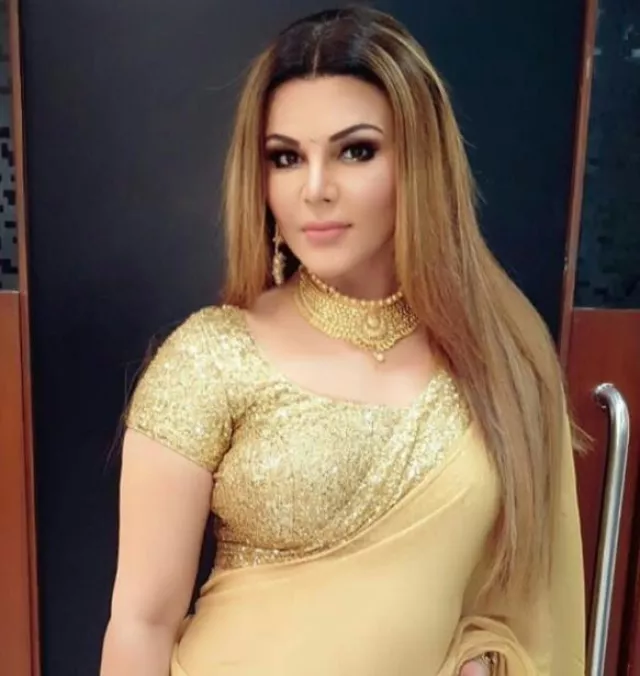 Rakhi Sawant's Mother Cursed Her Of Dying After Her Daughter's 'Kiss