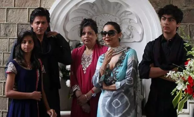 Shah Rukh Khan Twinning With Sister Shehnaz Khan In A Rare Appearance Together Is Pure Sibling Goals 