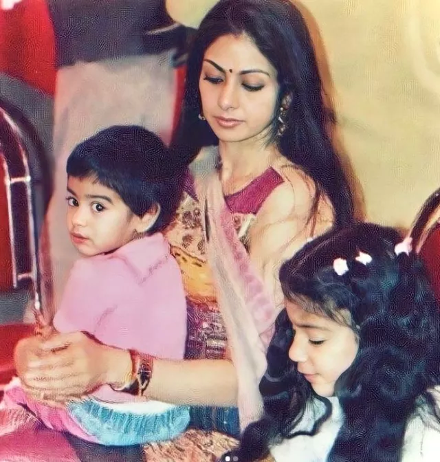 Janhvi Kapoor And Khushi Kapoor's Unseen Childhood Pictures With Their