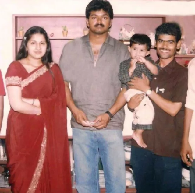 Vijay's Love Story: When Thalapathy Fell For His Fan, Sangeetha And ...