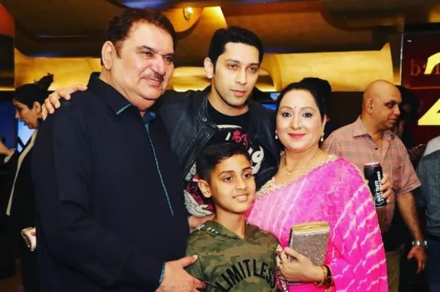 Raza Murad's Love Life: From Getting Bitten By A Girl On Nose To His ...