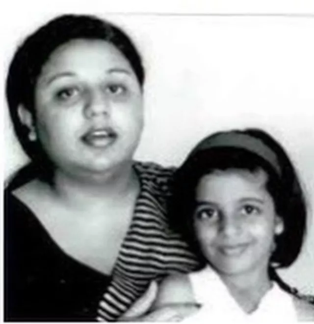 Zoya Akhtar Shares A Throwback Picture From Her Childhood, Her 'Bhabhi ...