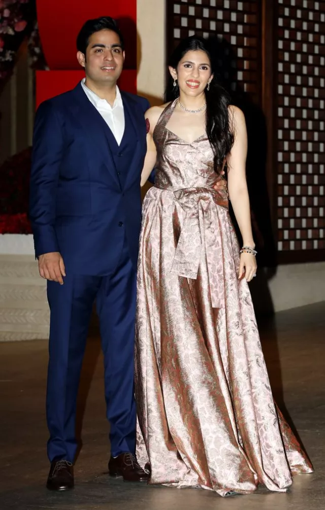 Isha Ambani Dazzled In A Mirror-Embroidered Dior Gown Worth Rs 8 Lakhs ...