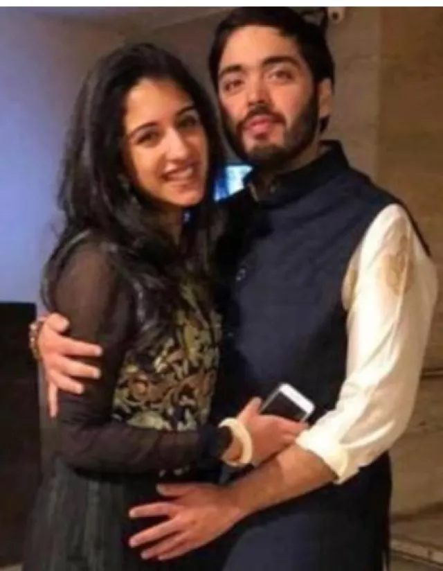 Anant Ambani Gets Engaged To Girlfriend, Radhika Merchant At The Darbar ...