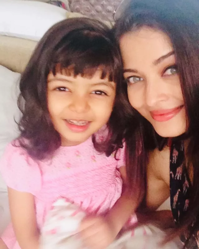 Aishwarya Rai Drops A Throwback Pic With Daughter, Aaradhya On Her B ...