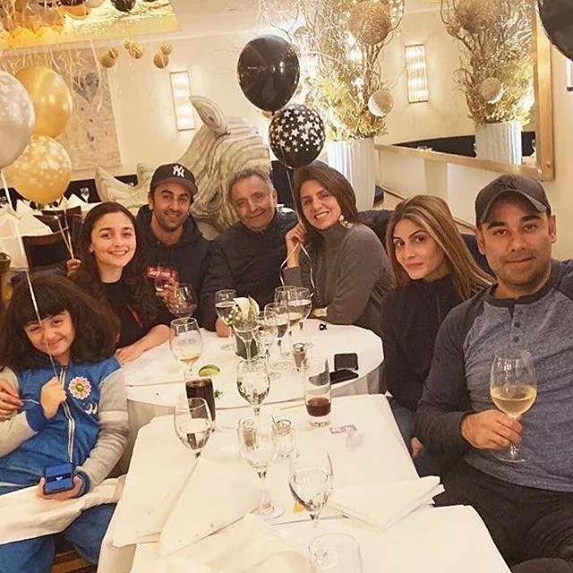 Neetu Kapoor Shares An Old Family Photo As She Remembers Late Rishi ...