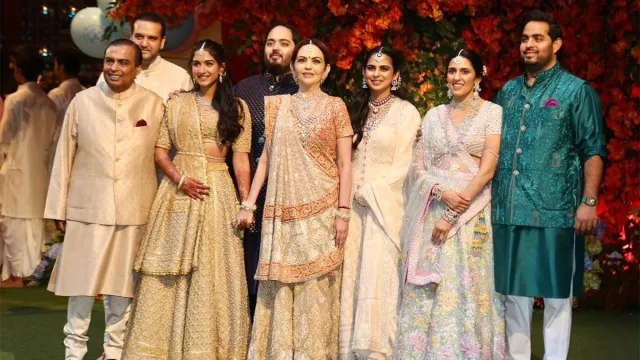 When Newlywed Isha Ambani Borrowed Her Mom Nita Ambanis Diamond And