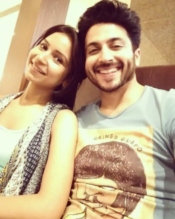 Famous TV Actress Vinny Arora Flaunts Tattoo Of Fiance Dheeraj Dhoopar ...