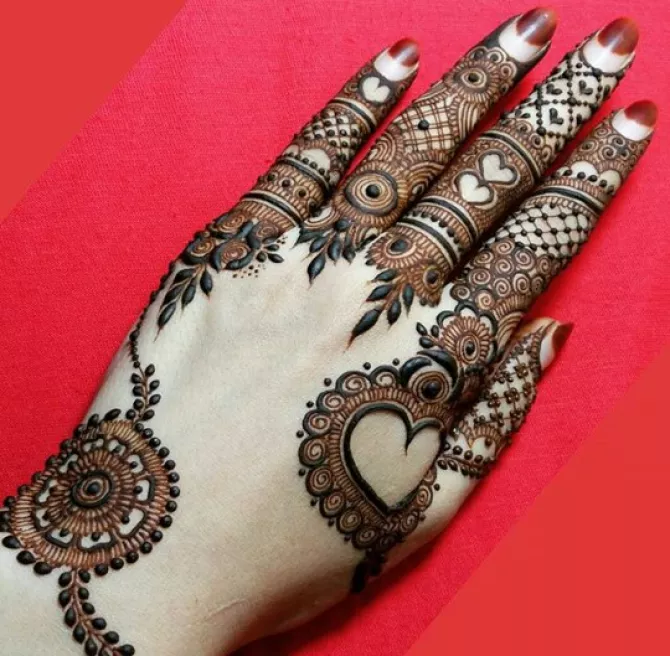 11 Arabic Mehendi Designs For A Magnificent Makeover That Every Bride ...