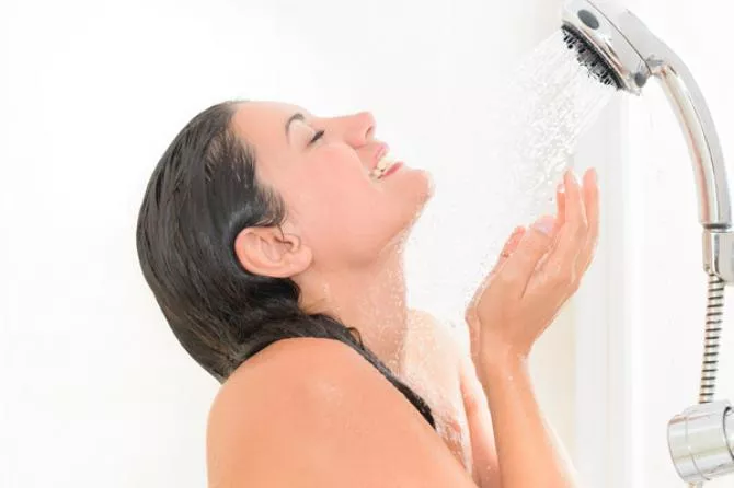 How To Wash Your Hair Properly At Home To Get A Spa Like Experience