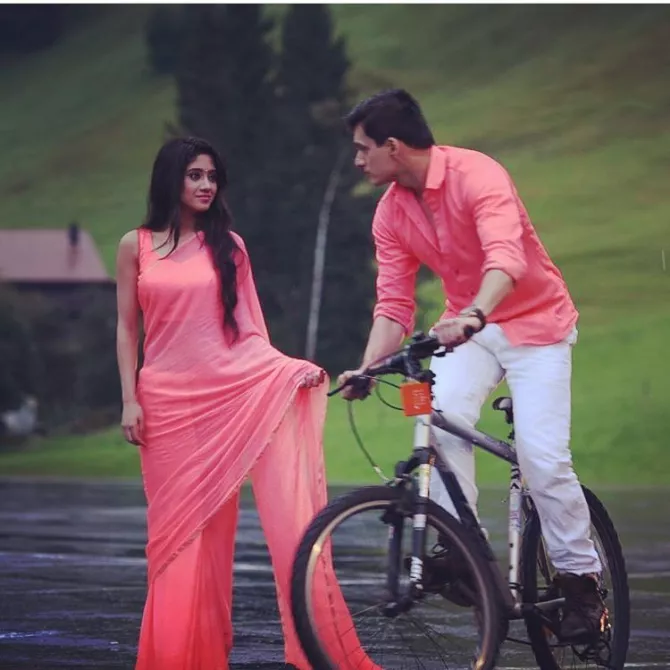 Shivangi Joshi And Mohsin Khan's Romantic PDA Is The Perfect Answer To