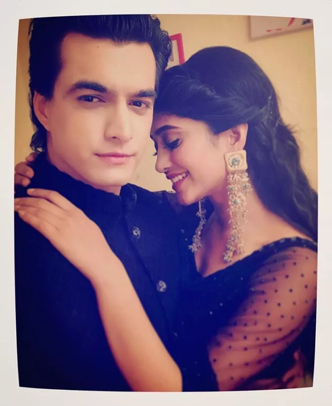 Shivangi Joshi And Mohsin Khan's Romantic PDA Is The Perfect Answer To