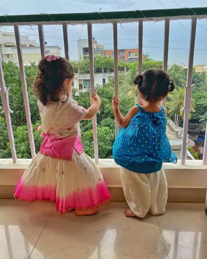 Inaaya Naumi Kemmu Looks Graceful For Pre-Diwali Celebrations, Soha Ali