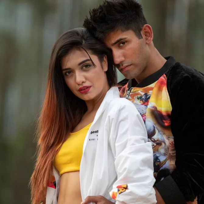 Divya Agarwal Wishes BF, Varun Sood With A Romantic Birthday Message