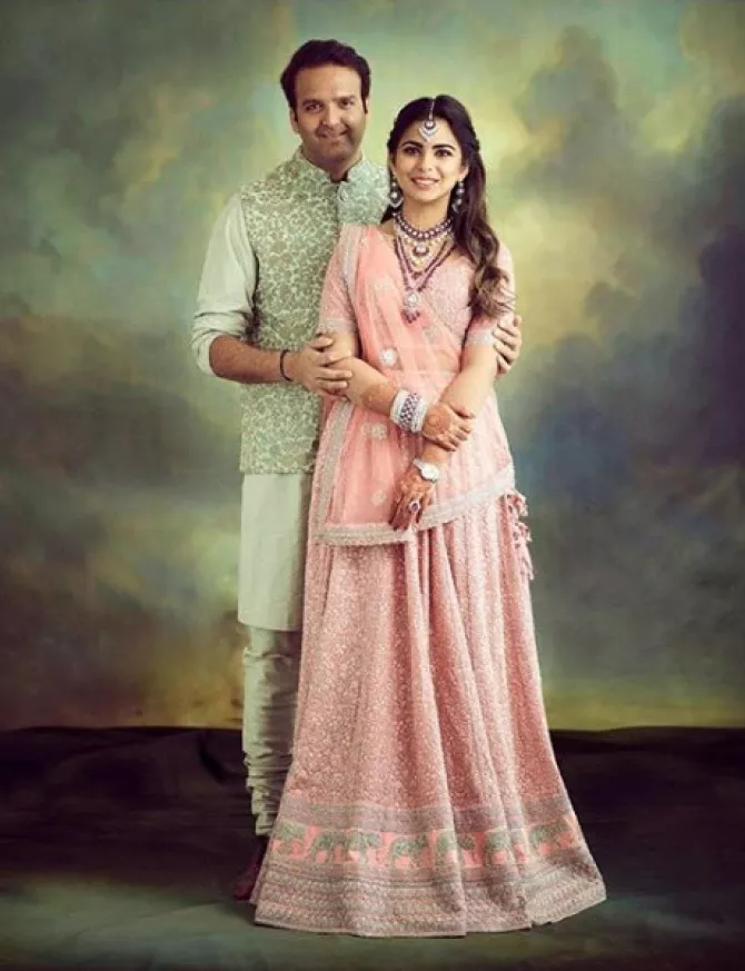 Isha Ambani Piramal And Anand Piramal Are A Sight To Behold As They ...