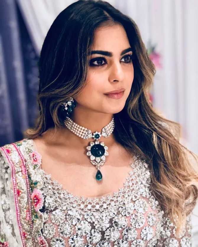 Isha Ambani's Make-Up Artist Reveals Her Beauty Secrets From Akash ...