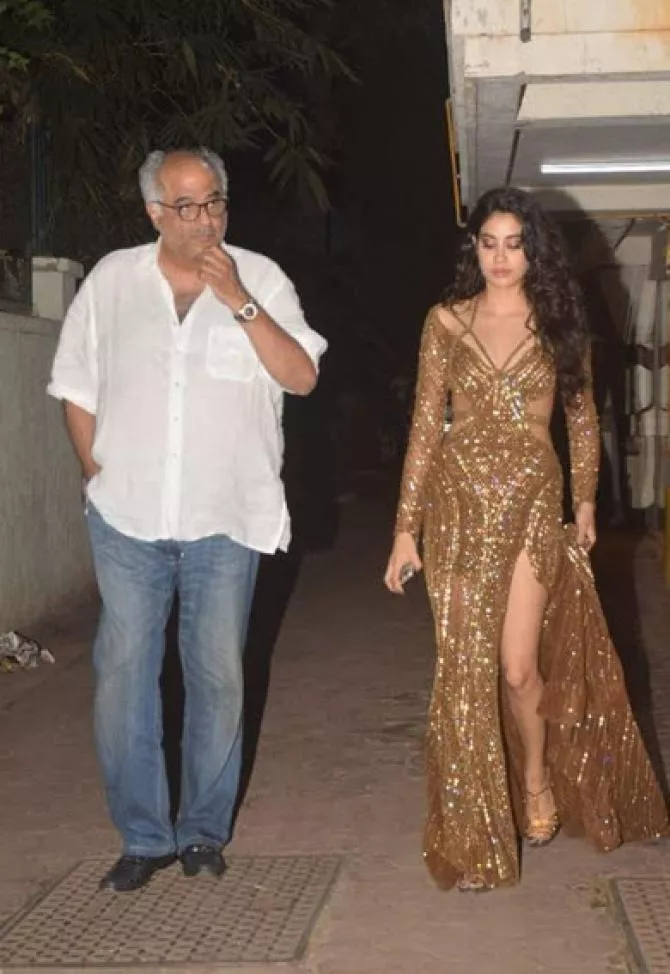 Janhvi Kapoor Thrilled To See Father, Boney Kapoor In