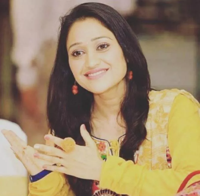 Disha Vakani Of 'Taarak Mehta...' And Her Daughter, Stuti Steal The