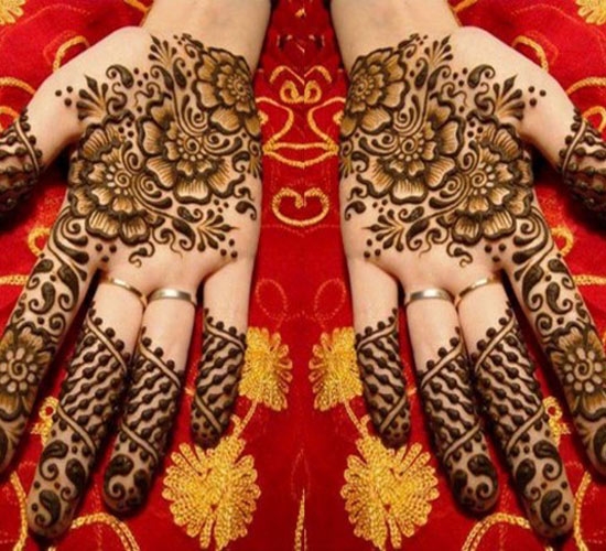 #8. Intricate Arabic mehendi design