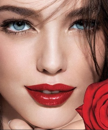 Pleasure Me Red by Maybelline Colour Sensational 