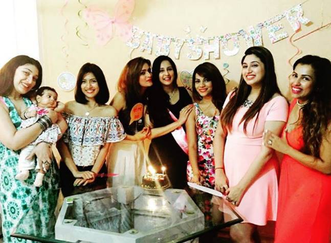 Chahatt Khanna Aka Ayesha Of 'Bade Acche Lagte Hain' Surprised With A ...