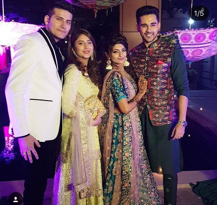 Abhishek Bajaj Gets Married To Akanksha Jindal, Bride's Lehenga Has ...