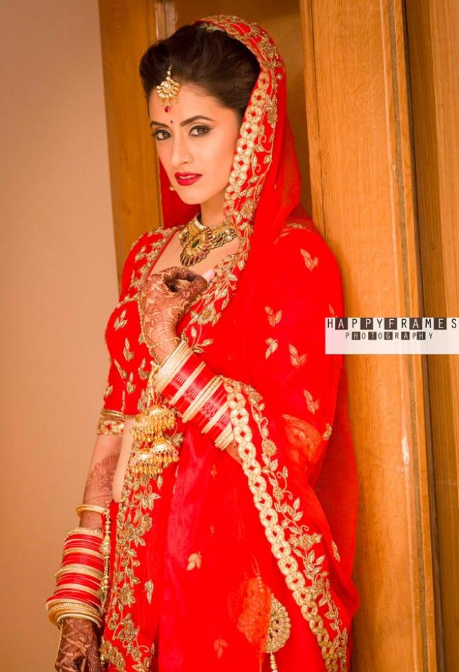 5 Ways In Which The Colour 'Red' Is Deeply Connected To Indian Weddings
