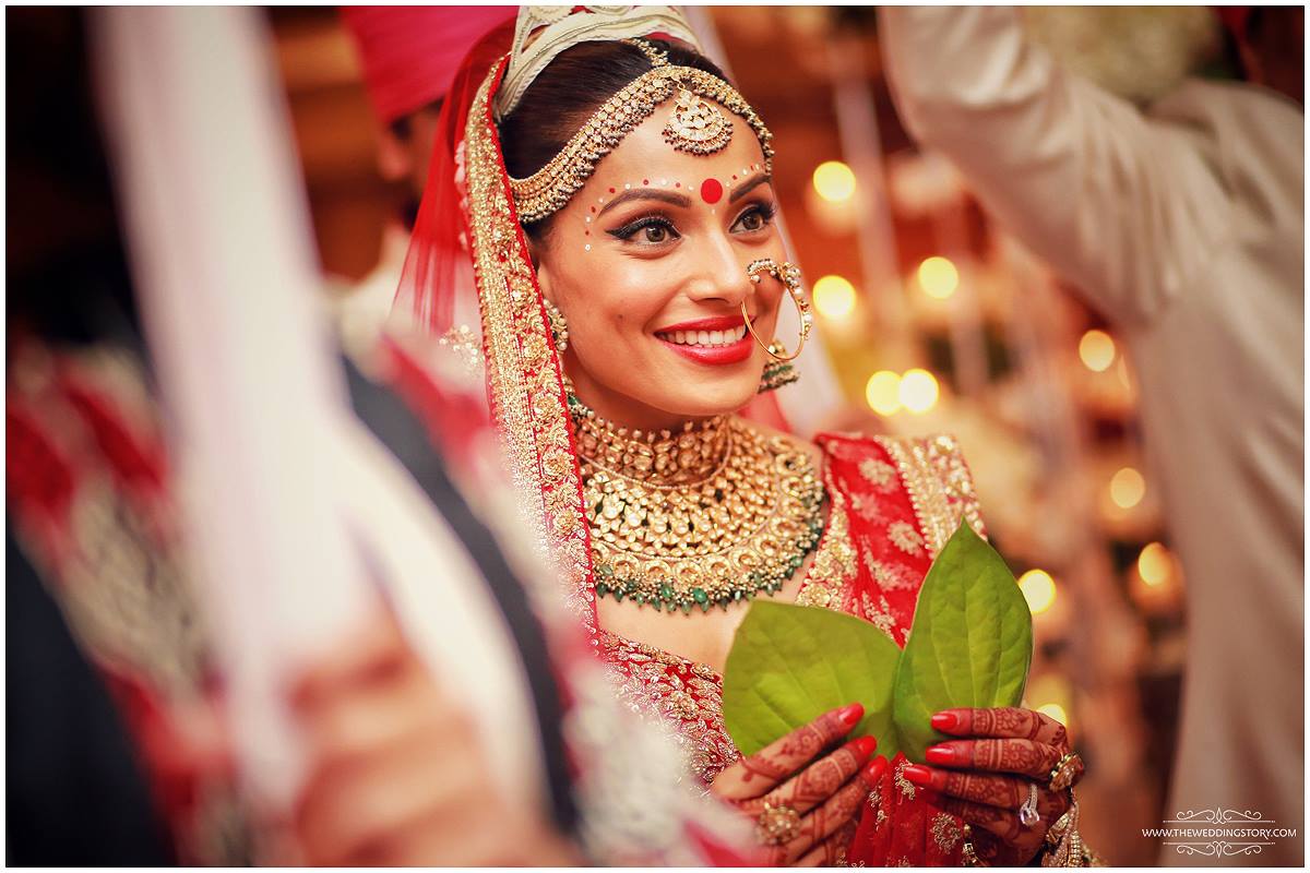 Bipasha Basu Made One Of The Beautiful And Perfect Bengali Brides In A