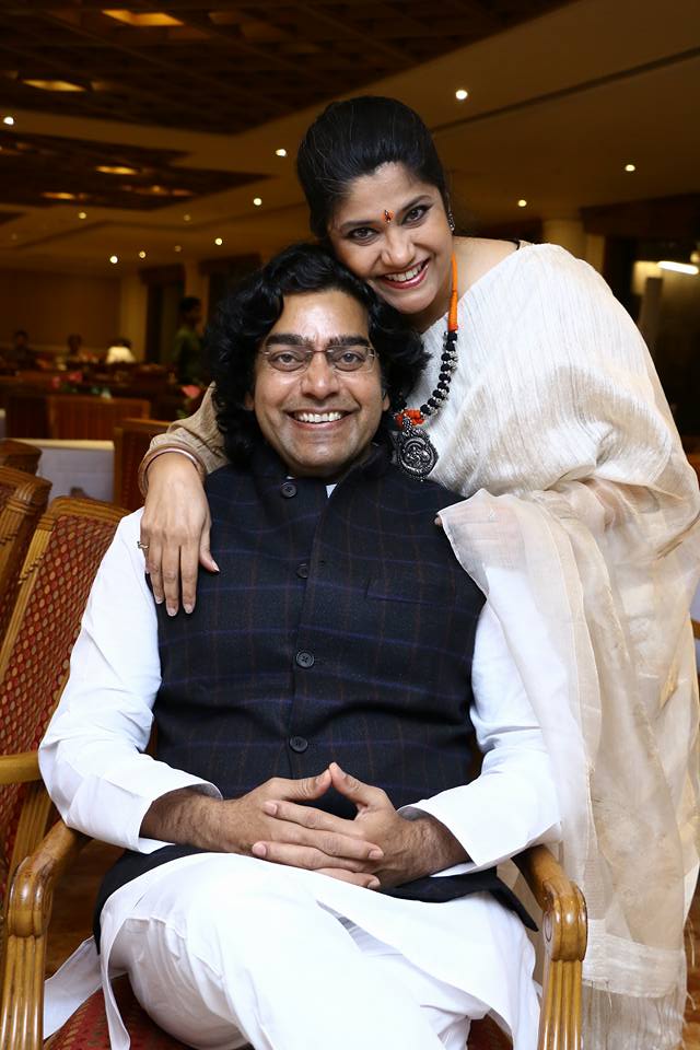 Married For 17 Yrs And Parents To 2 Kids, Renuka And Ashutosh's Love ...