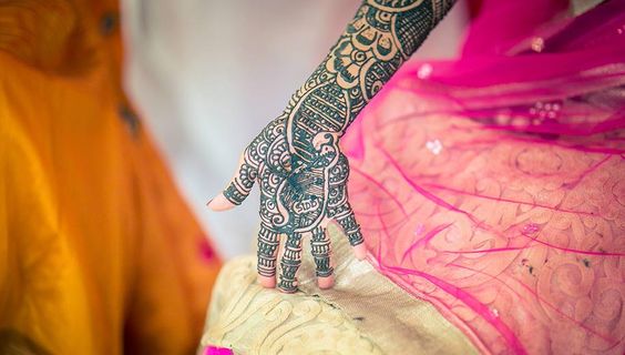 Bridal Mehndi Karachi, Bridal Mehndi Design Karachi,Wedding Mehndi Design -  meena bazar karachi mehndi price 2020 2021, mehndi designs 2021 2022,  karachi mehndi design 2021 2022, karachi mehndi powder, mehndi artist in