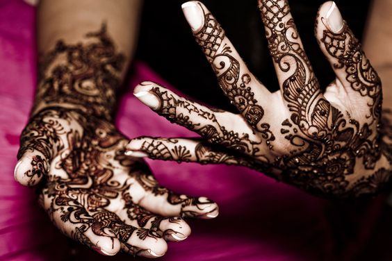 14 Creative Ways To Add Your To Be Husband S Name In Bridal Mehendi