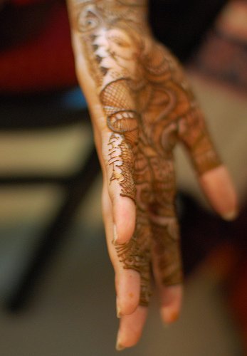 14 Creative Ways To Add Your To Be Husband S Name In Bridal Mehendi