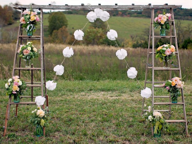 15 Stunning Floral Backdrops For Perfect Wedding Pictures