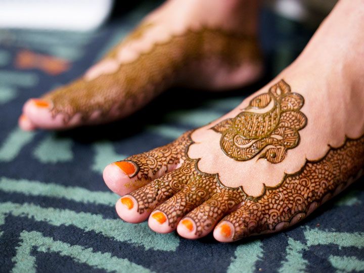 Leg Mehandi Artist in India