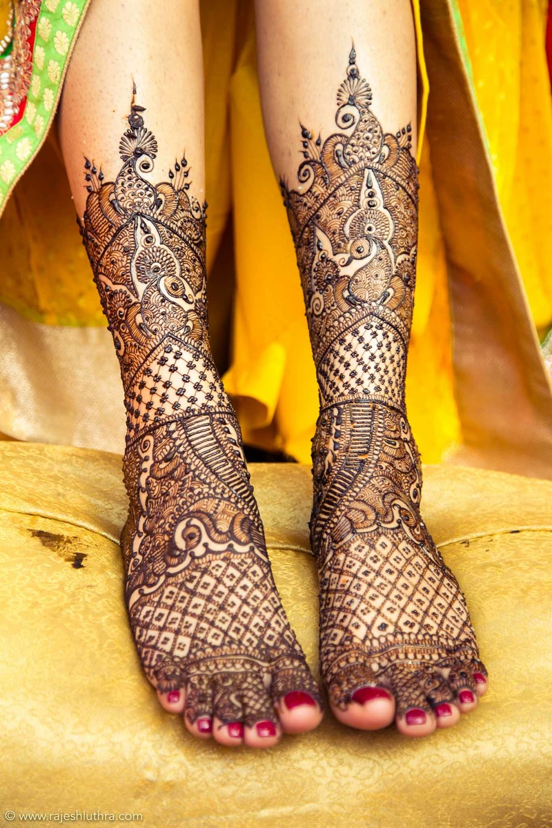 Top 111+ Evergreen And Simple Mehndi Designs For Legs & Foot