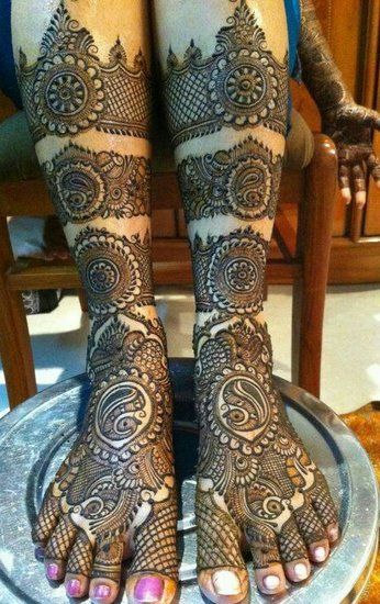 15 Beautiful and Easy Mehndi Designs for Leg