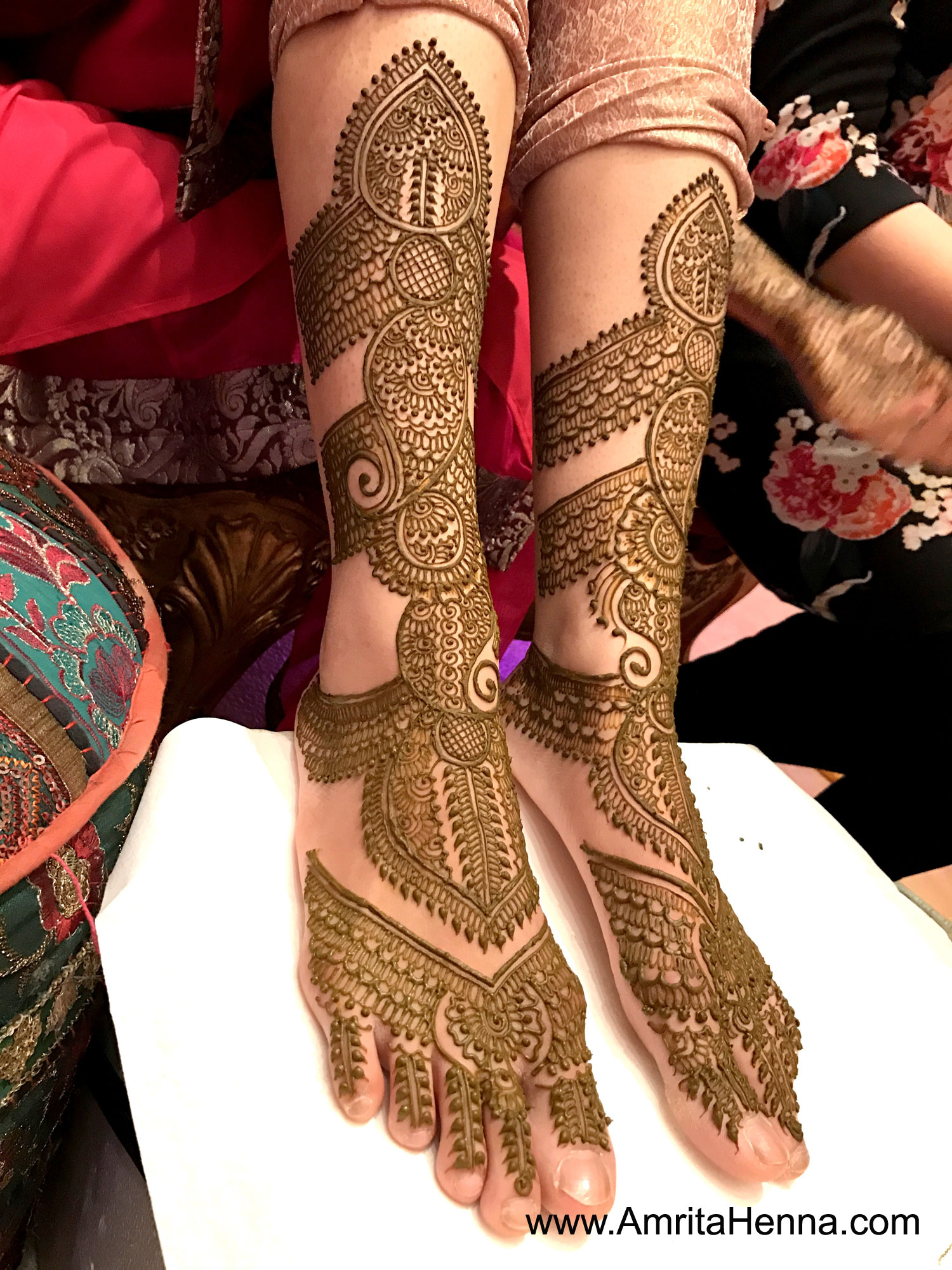 Bridal leg mehendi... - RL MehendiArtistica | Facebook