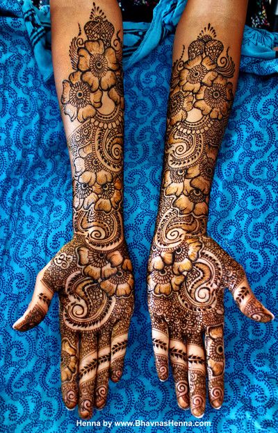 70+ Gorgeous Back Hand Mehndi Designs That Stole Our Hearts - Pyaari  Weddings