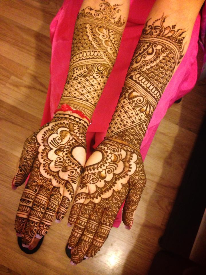 5 Perfect Bridal Mehendi Designs for Your Wedding | by Betterhalf Wedding |  Medium