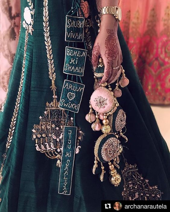 Latest Trend: दुल्हनों में बढ़ा Customized Latkan का क्रेज, देखिए एकदम नए  डिजाइन्स - customized latkan designs for bridal lehengas-mobile