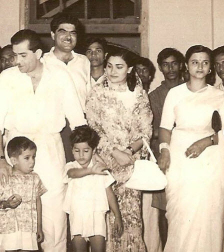 Krishna Raj Kapoor's Unseen And Rare Pictures With Children, Grand ...