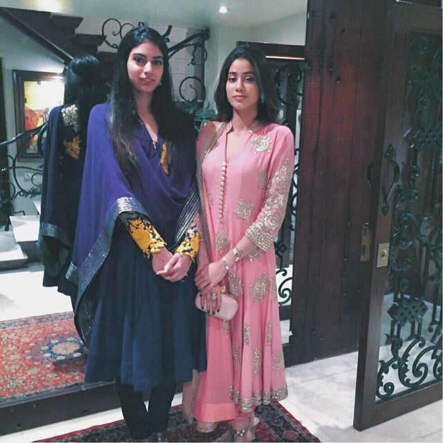 Khushi Kapoor Wearing Her Mom, Sridevi's Sweatpants Takes Us On A