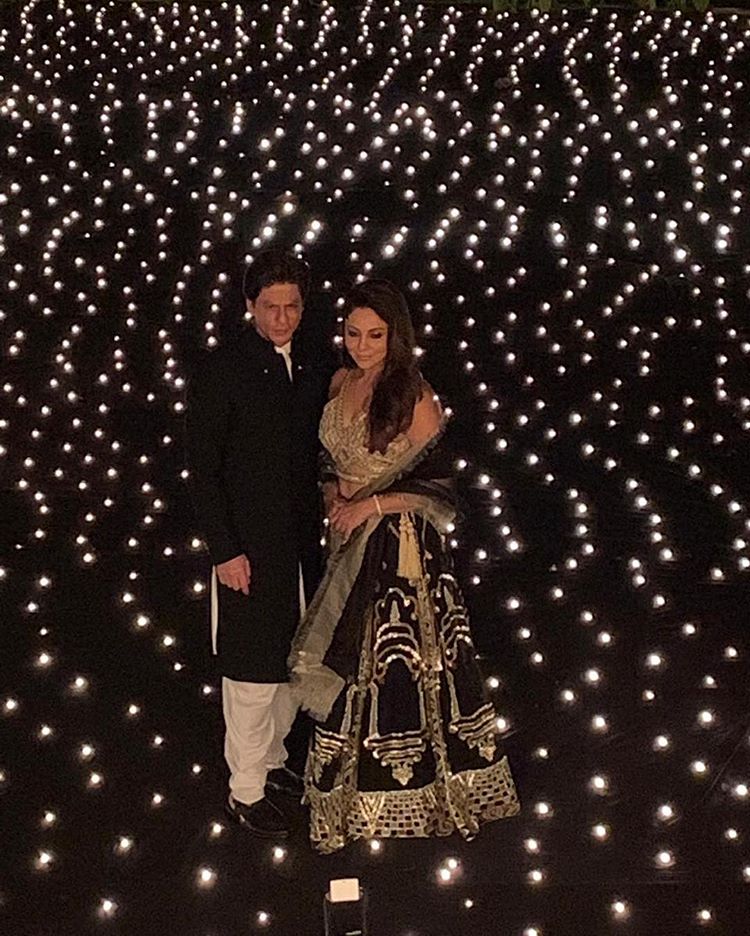 Shah Rukh Khan Gauri Khan Gold Black Themed Diwali Party