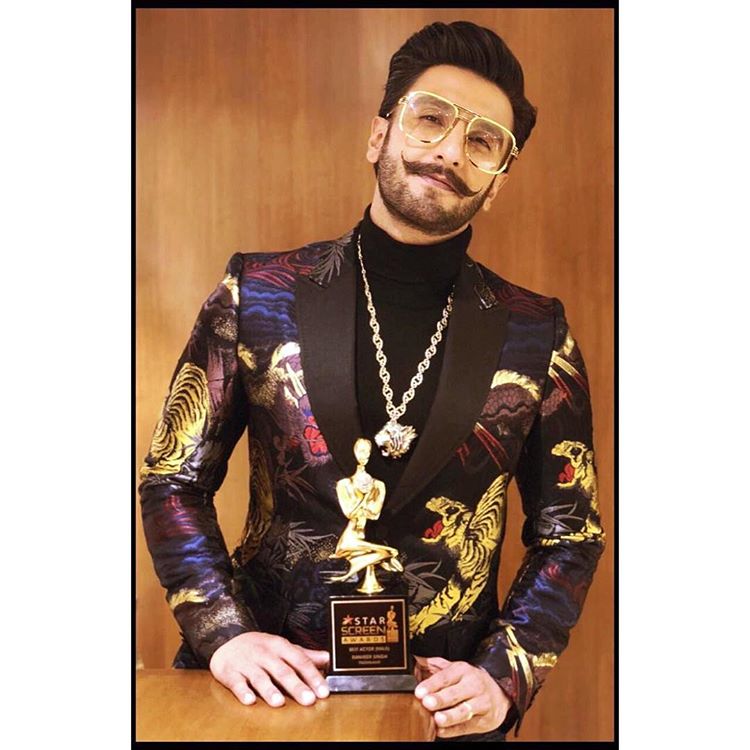 Ranveer Singh Dedicates Best Actor Award To His 'Real Queen' Deepika ...