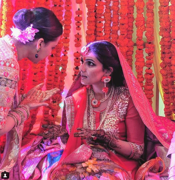 Swara Bhaskar Danced Like No One's Watching At Her Brother's Wedding ...
