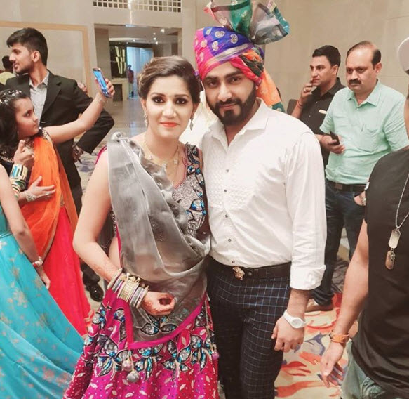 Ex-bigg Boss Contestant Sapna Choudhary's Brother Gets Married; Arshi 